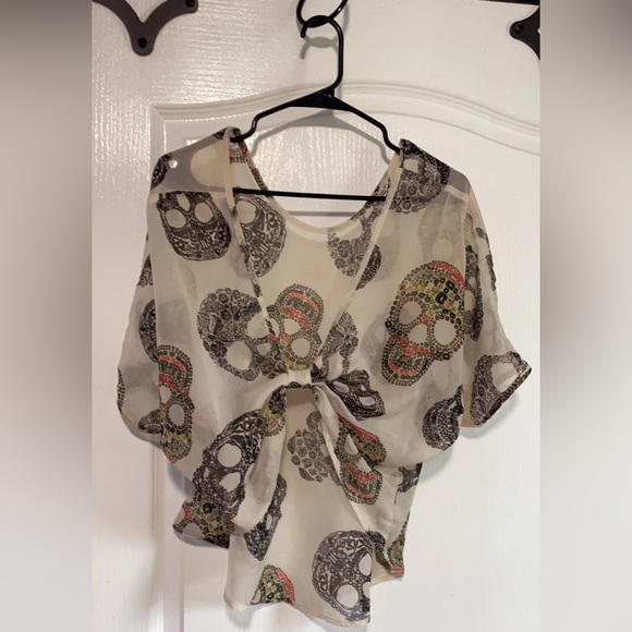 Skull Print Sheer Women's Top - Cream - Picture 2 of 2